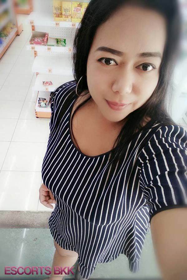 Romania - escort Jelenia Góra