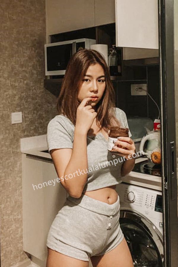 Maura - escort Zielona Góra