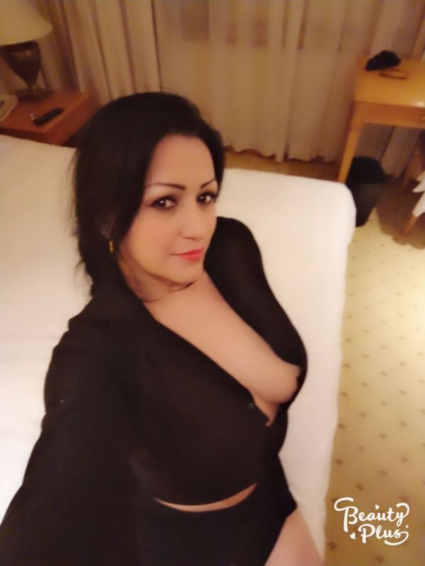 Mirra - escort Piotrków Trybunalski